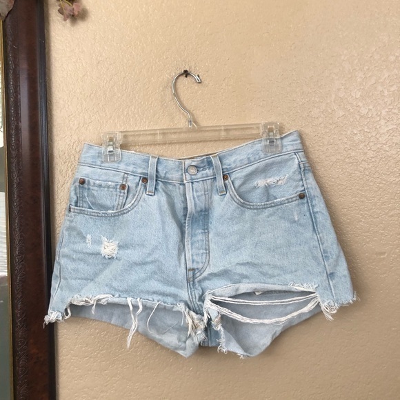 Levi's Pants - Levi’s Butterfly Button Denim Shorts Size 27